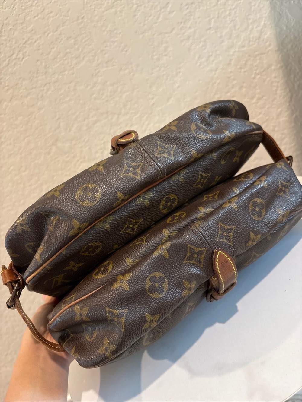 Louis Vuitton Saumur 30 Brown Monogram Crossbody Bag - Picture 6 of 14